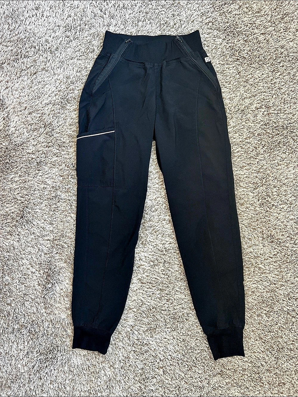 XS Cherokee Infinity Jogger Scrubs